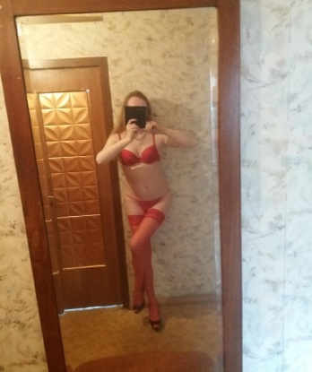 Огненная брюнетка с обольстительной фигурой. Готова подарить море страсти и наслаждения. Приходи ко мне, и ты узнаешь, что такое настоящее удовольствие! 943, 38 лет